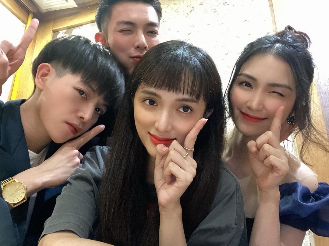 huong giang va ban phoi do nhom anh 3