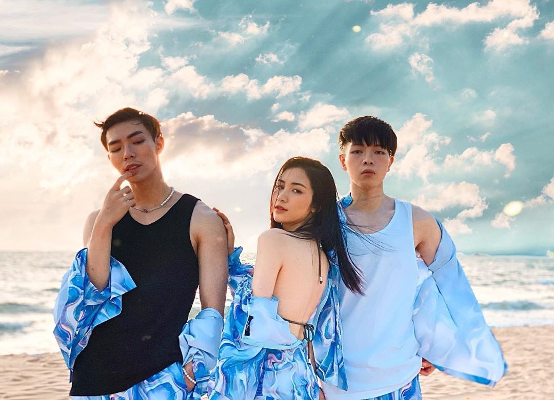 huong giang va ban phoi do nhom anh 4