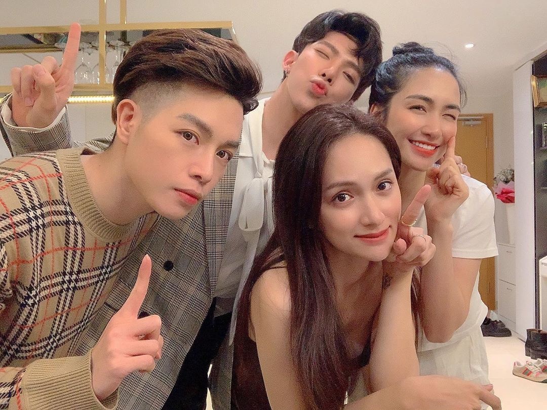 huong giang va ban phoi do nhom anh 2