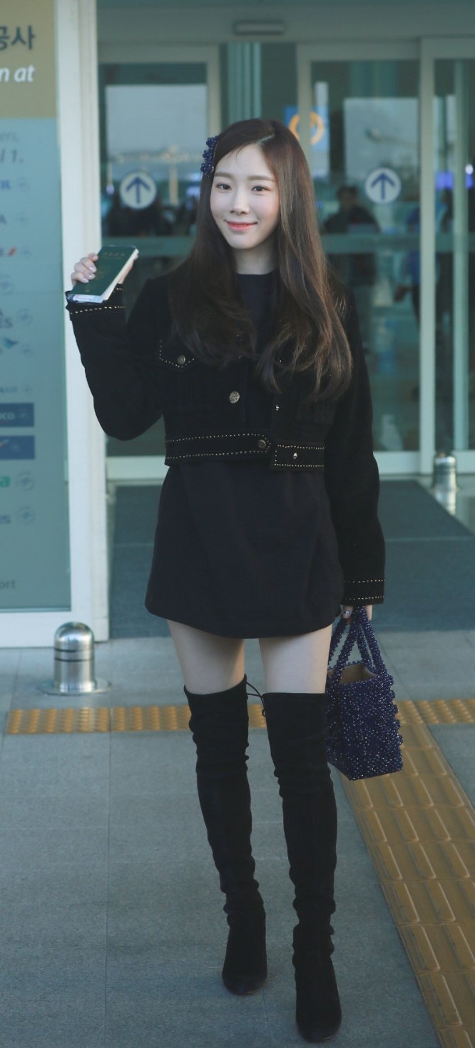 Taeyeon khoe eo thon anh 6