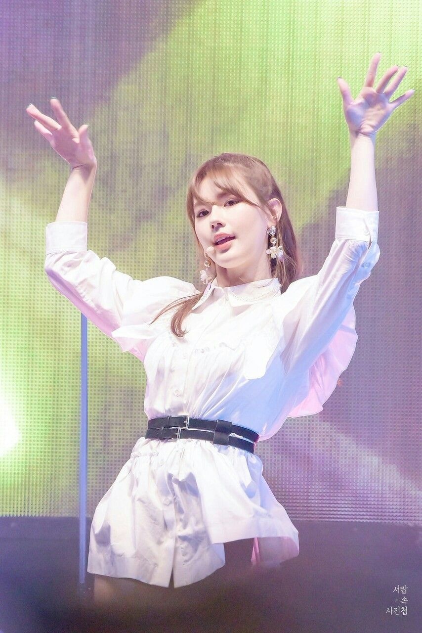 Miyeon dien do trang anh 2