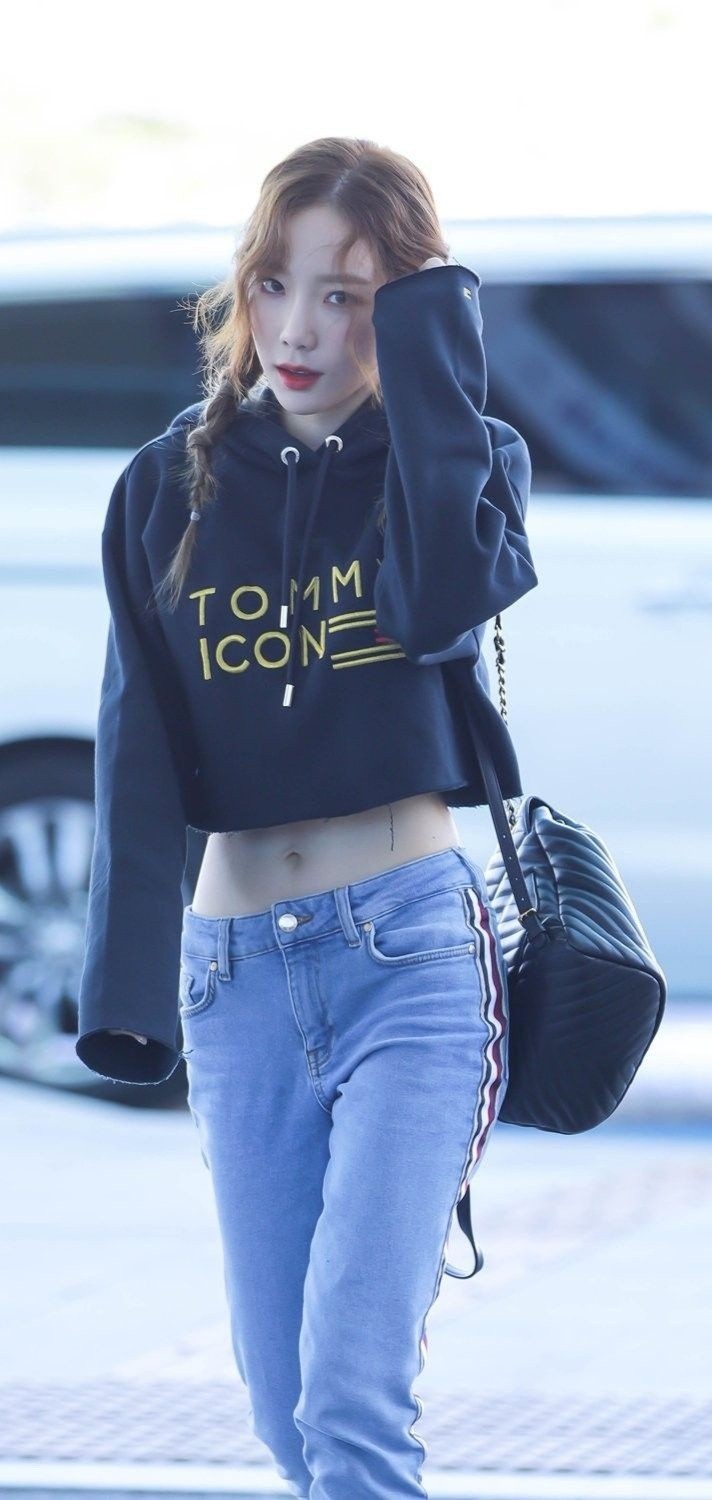 Taeyeon khoe eo thon anh 11