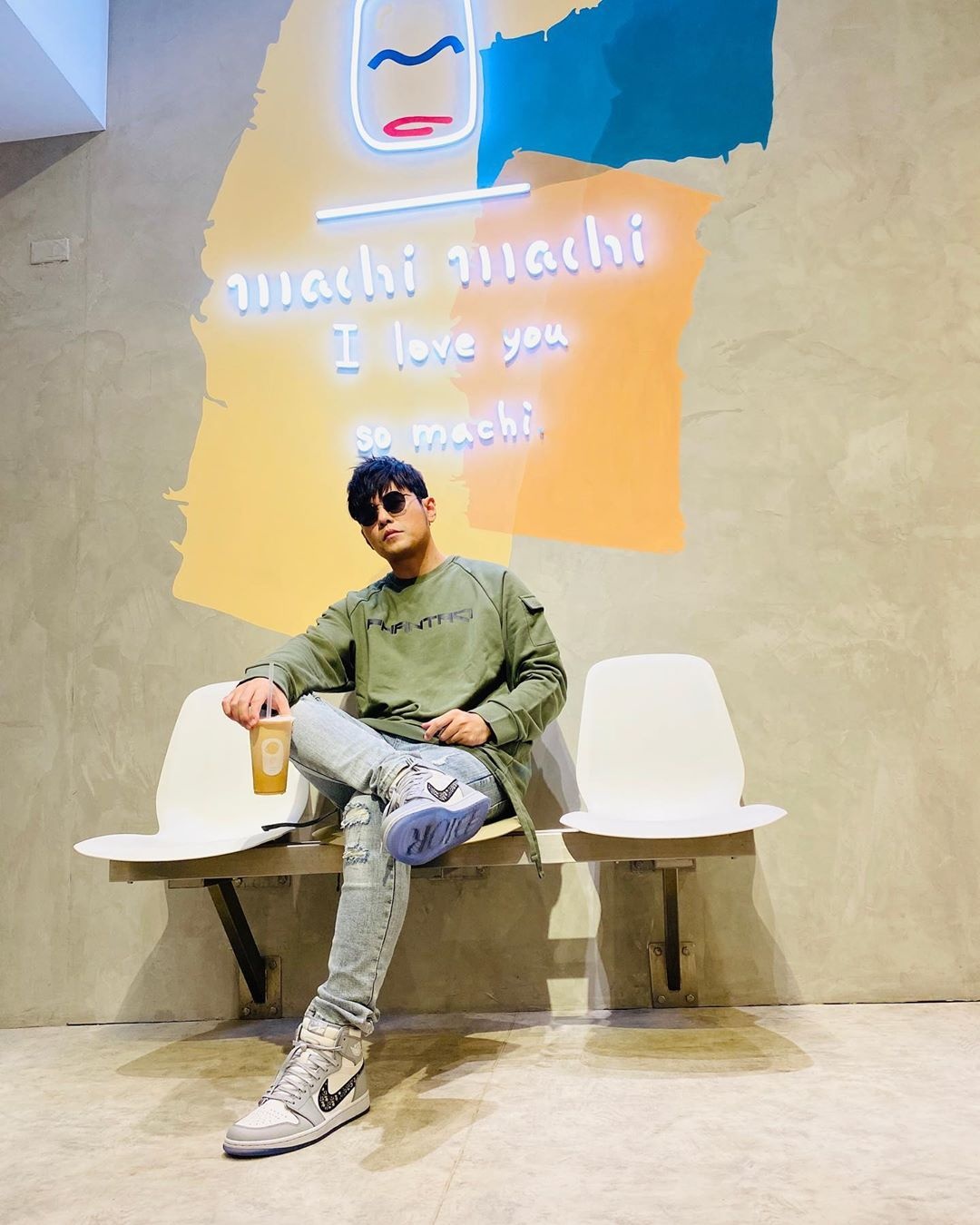 sao di giay nike dior anh 8