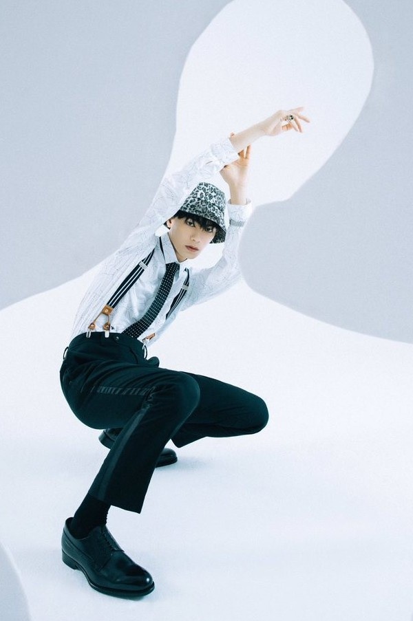 Dinh Vu He tham du gucci anh 5