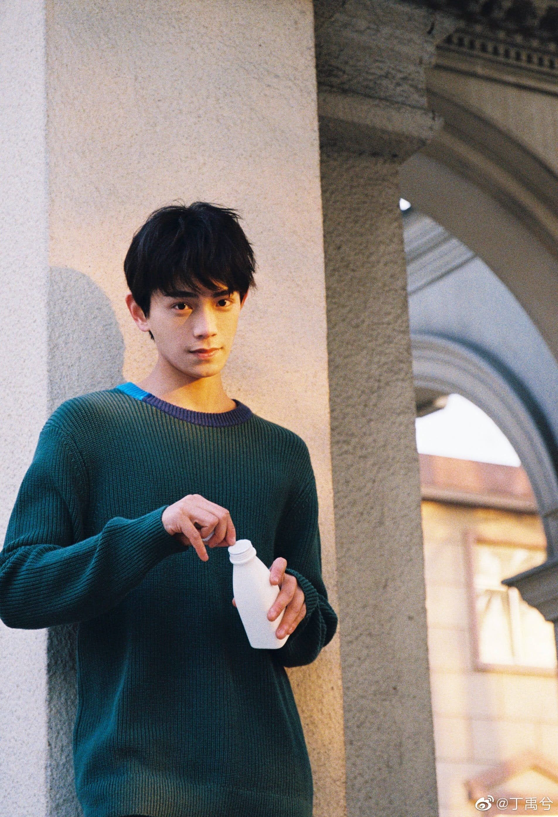 Dinh Vu He tham du gucci anh 9