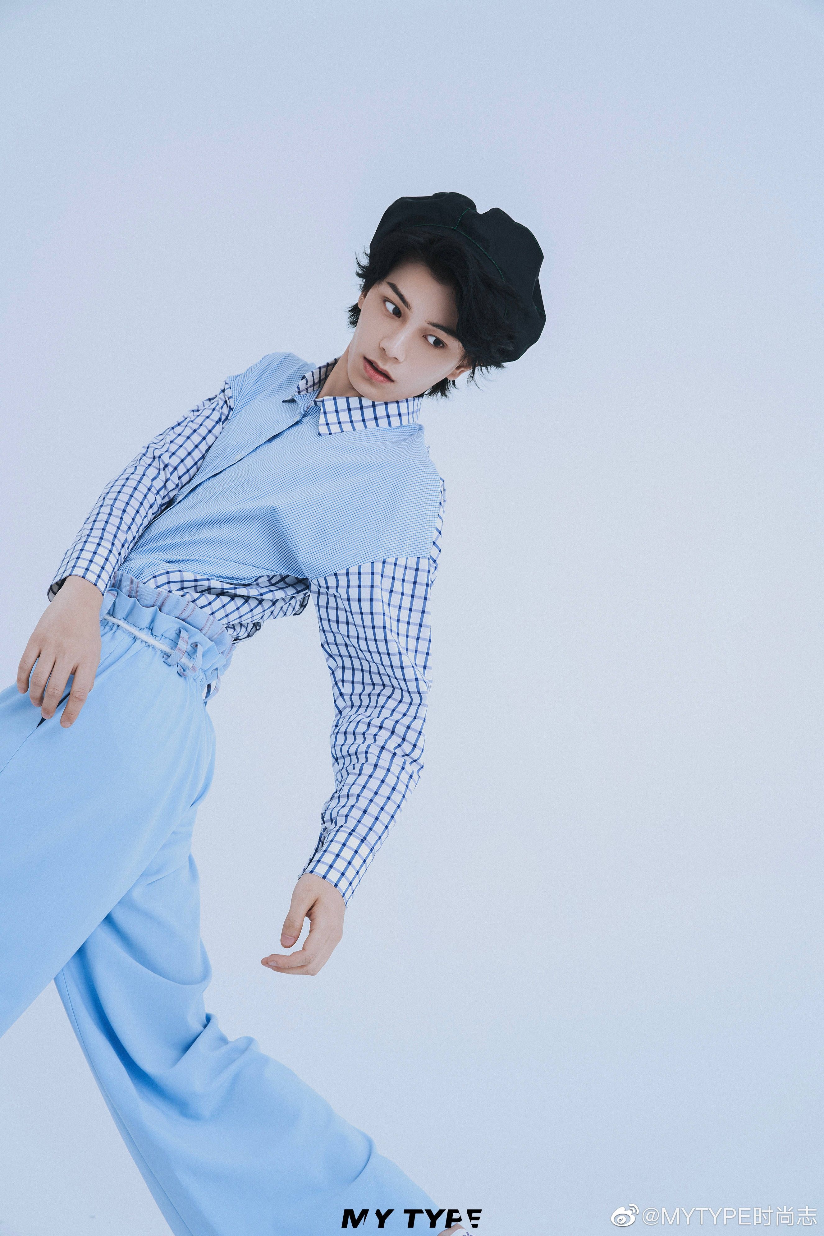 Dinh Vu He tham du gucci anh 3