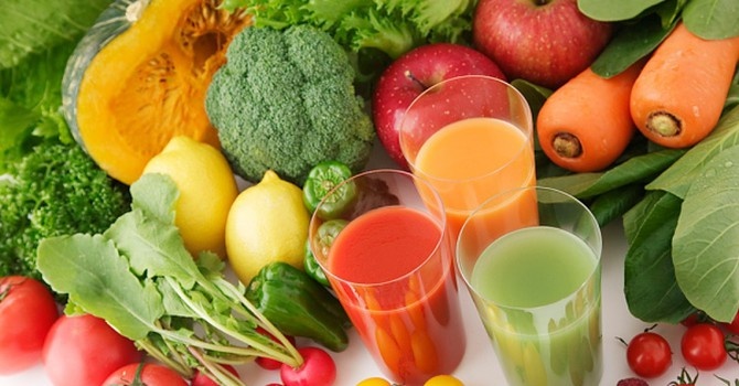 Maisie Smith khoe co bung anh 4