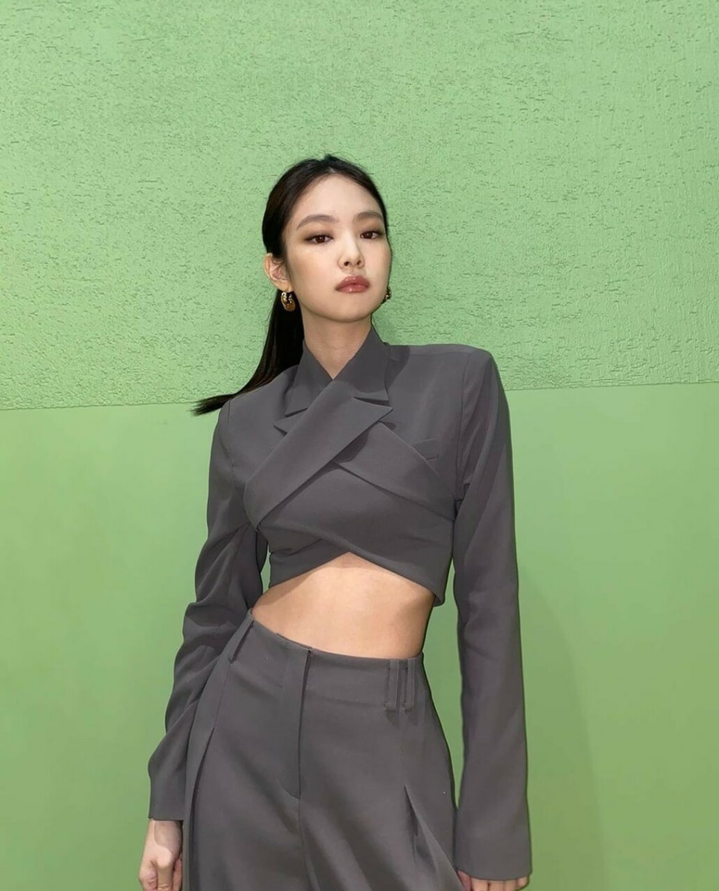 Jennie va Joy dung hang anh 2