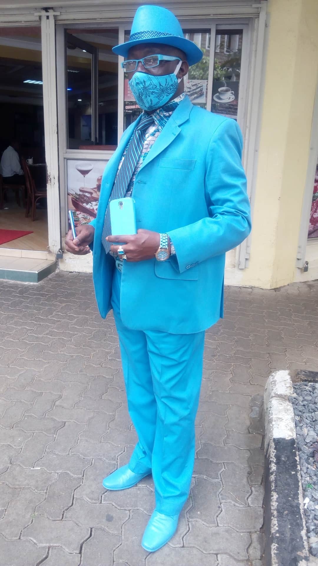 trang phục màu sắc nổi bật ảnh 5 trang phuc mau sac noi bat anh 5