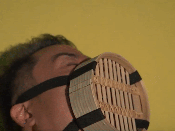 Mot ngay cua nha sang tao khau trang dien ra the nao? hinh anh