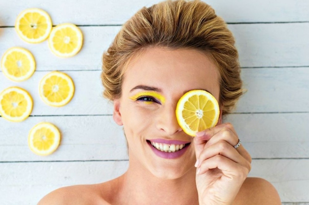 Cac nguyen lieu can tranh khi cham soc da hinh anh