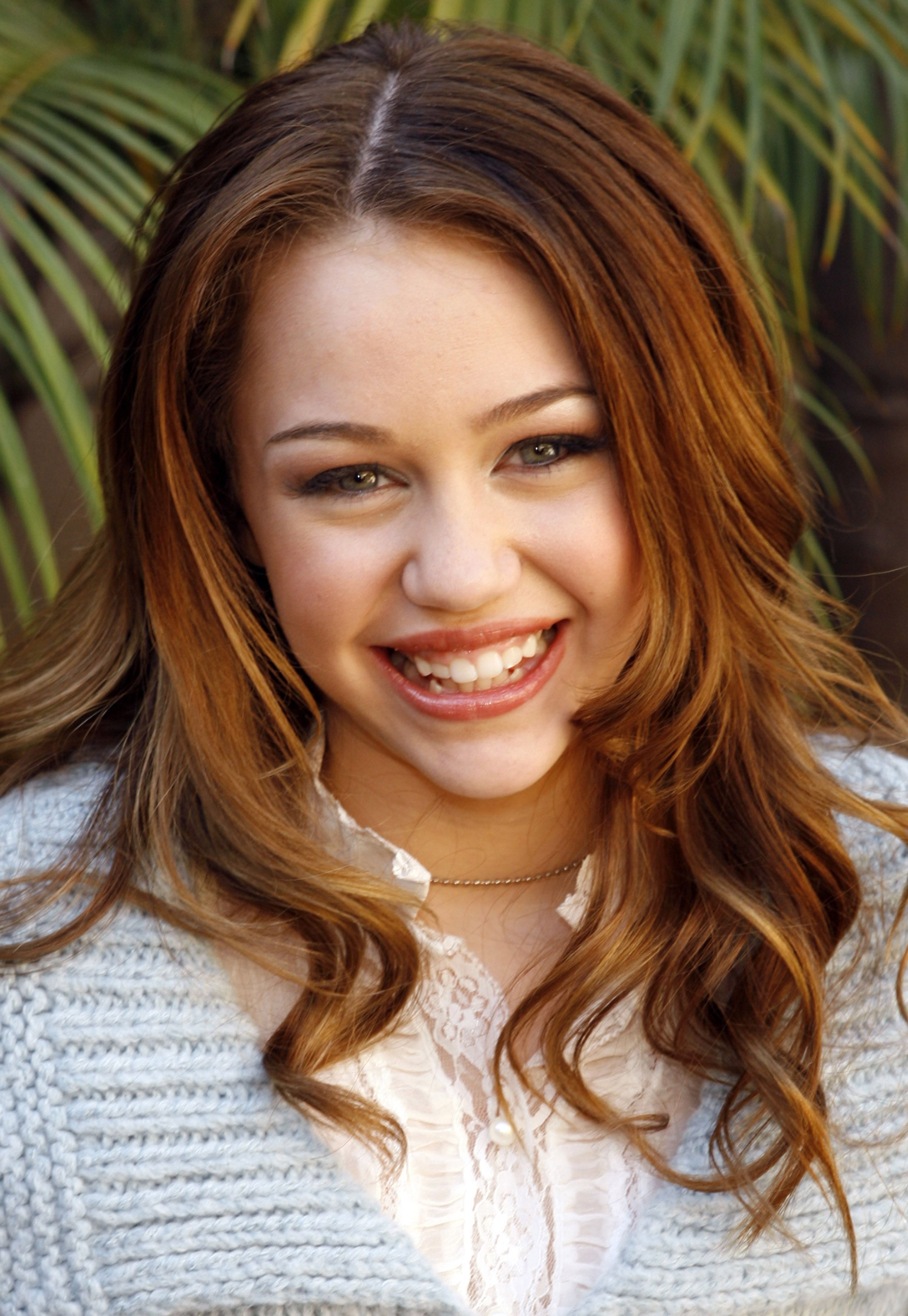 những kiểu tóc của Miley Cyrus ảnh 1 nhung kieu toc cua Miley Cyrus anh 1