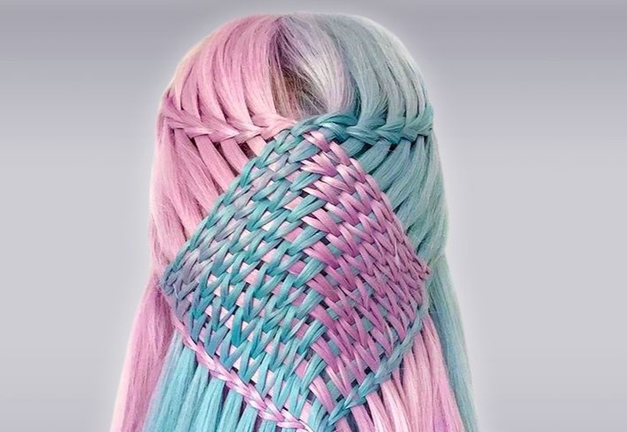 Co gai 17 tuoi noi tieng voi tai tet toc hinh anh