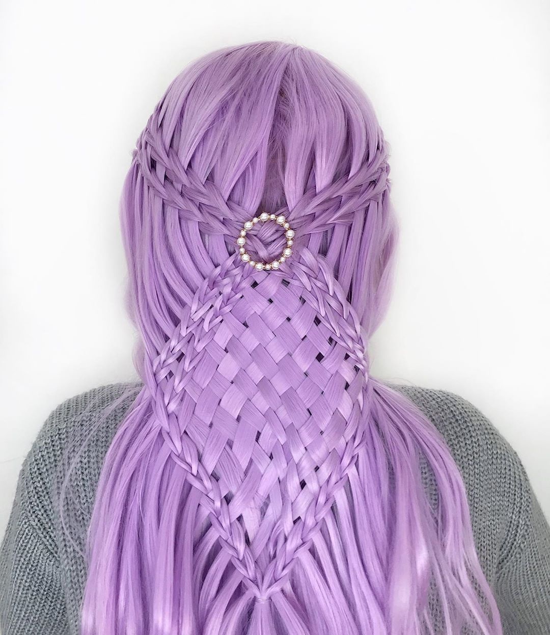 Milena tết tóc theo hình giỏ đan cói ảnh 9 Milena tet toc theo hinh gio dan coi anh 9