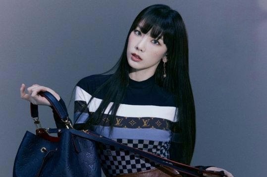 Taeyeon dien do Louis Vuitton 10.300 USD len tap chi hinh anh