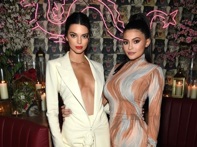 chi em jenner lam dep anh 9