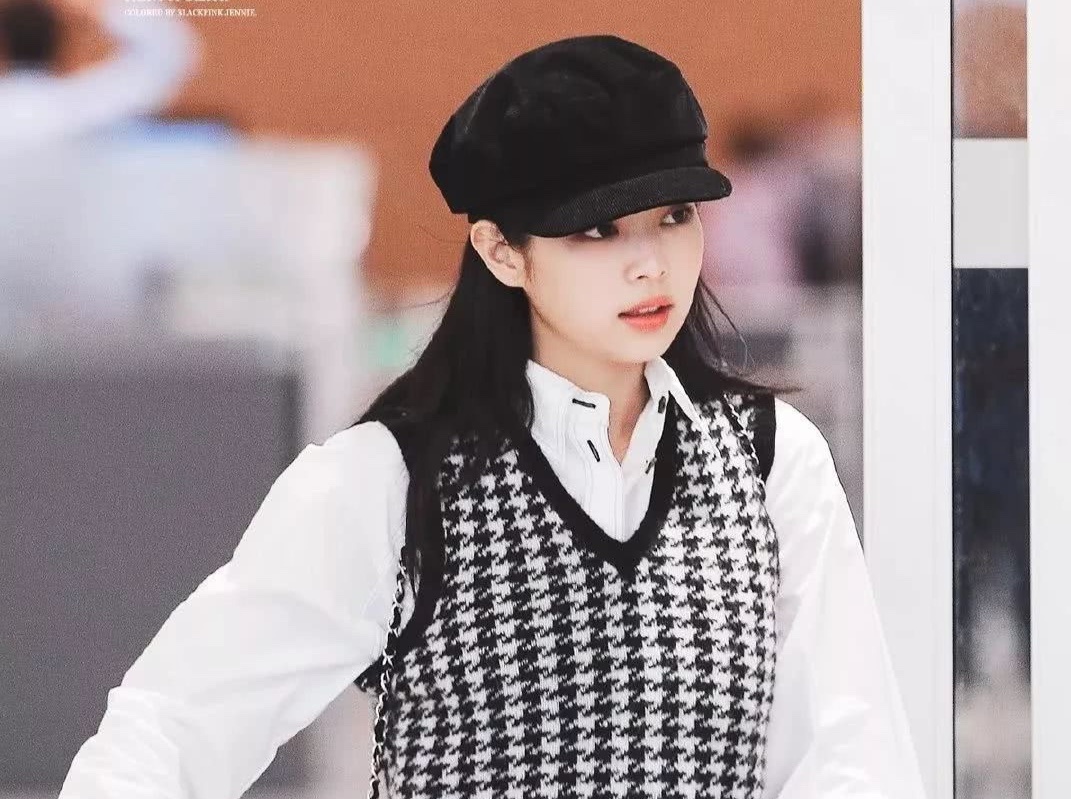 Jennie tro thanh bieu tuong thoi trang tai san bay hinh anh