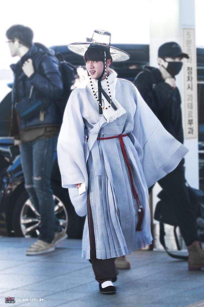 BTS mac hanbok anh 9
