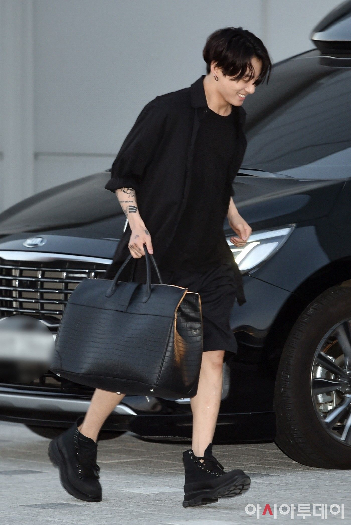 hinh xam cua Jungkook anh 1