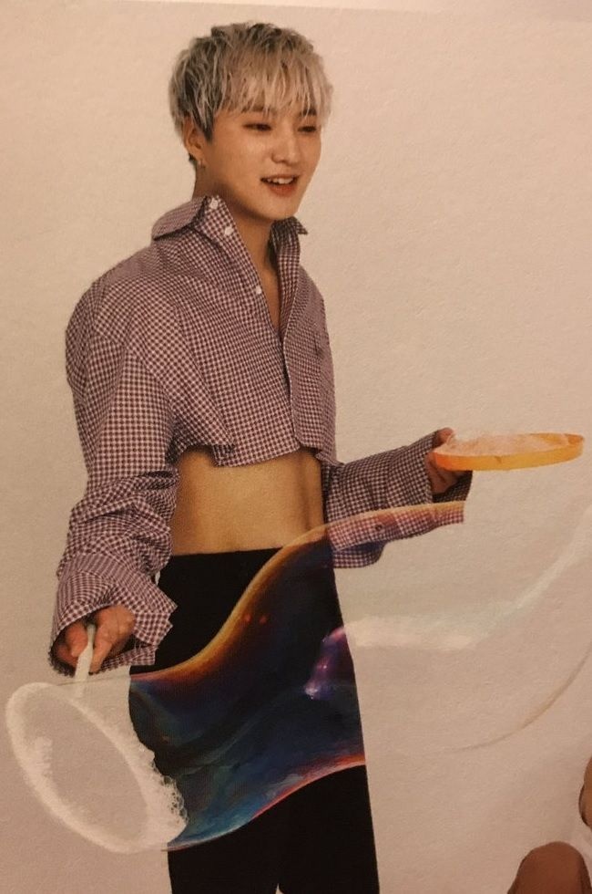 sao nam Hàn mặc crop top ảnh 14 sao nam Han mac crop top anh 14