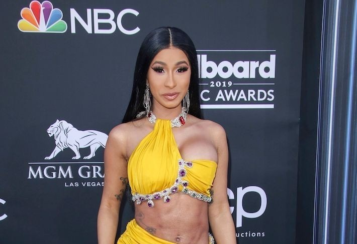 Cardi B khoe tu tui xach Hermes tri gia trieu USD hinh anh
