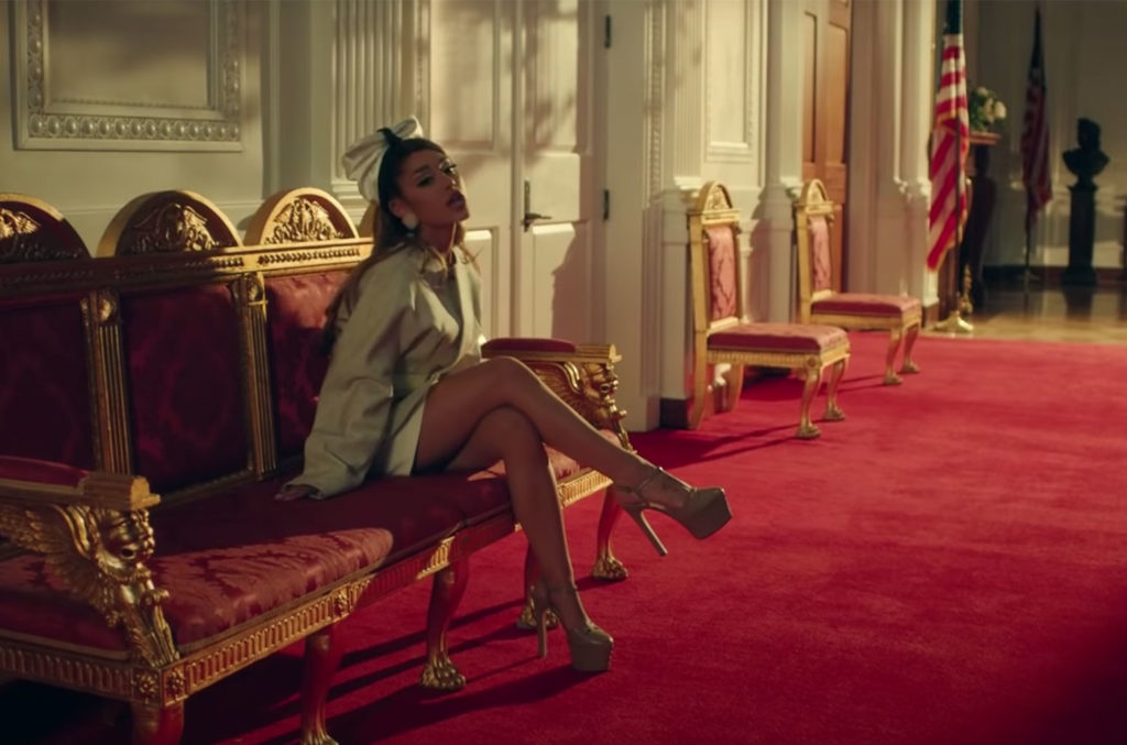 ariana grande positions trang phục ảnh 7 ariana grande positions trang phuc anh 7