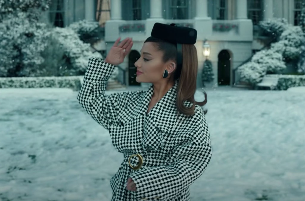 ariana grande positions trang phục ảnh 10 ariana grande positions trang phuc anh 10