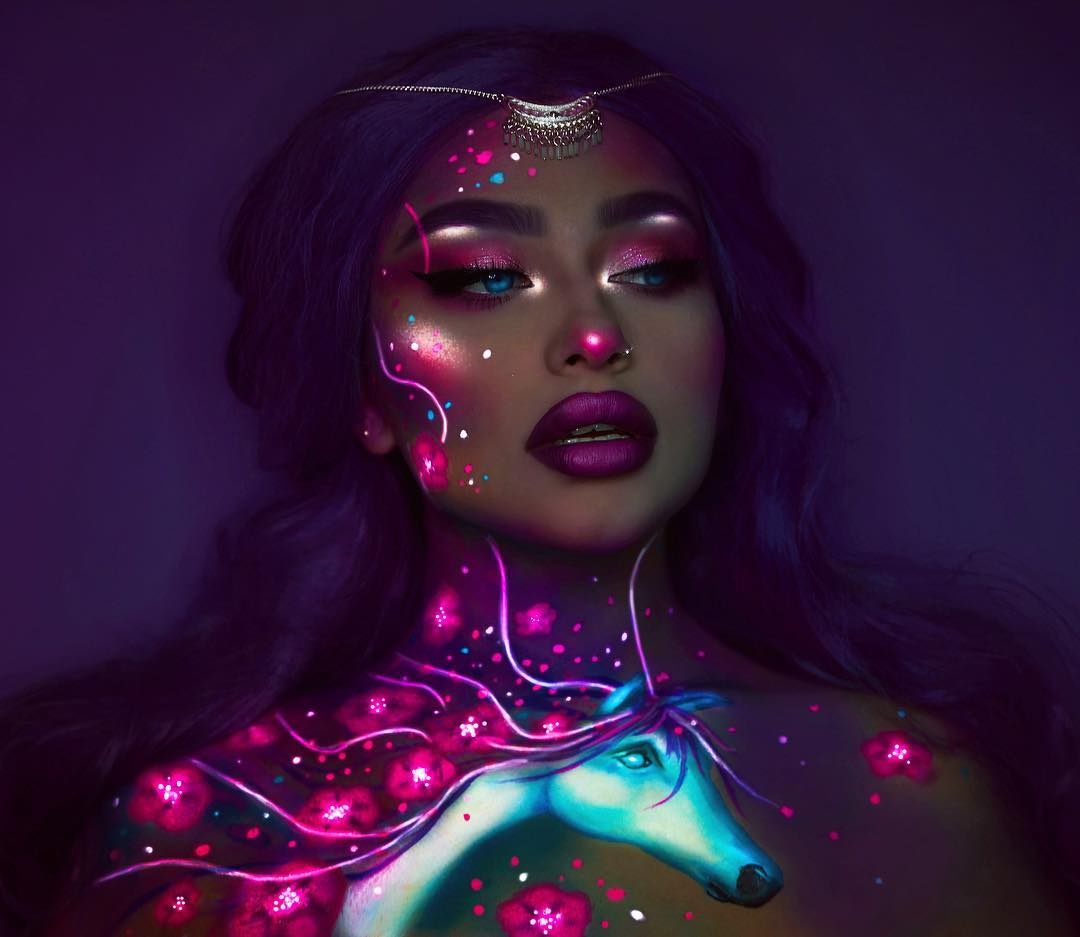 trang diem mau neon noi bat anh 3