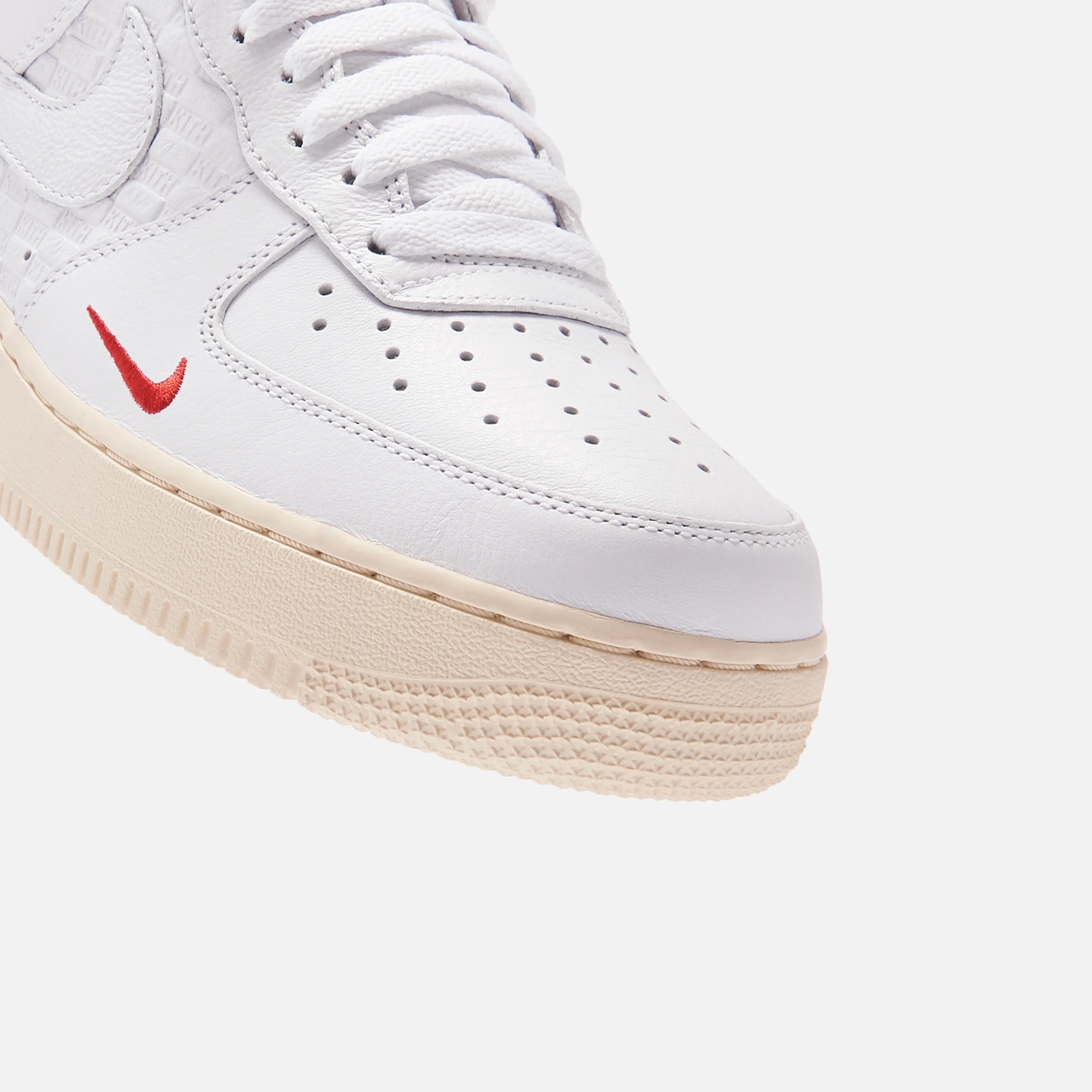 các mẫu giày bị đẩy giá lên cao ảnh 9 cac mau giay bi day gia len cao anh 9