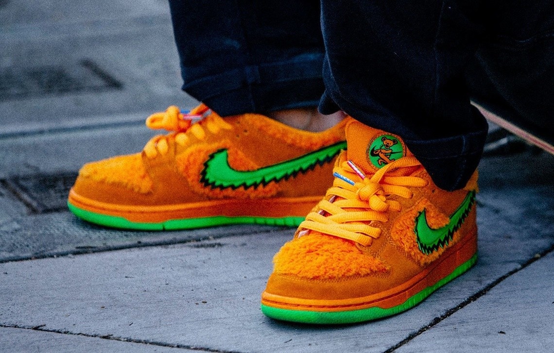 Giay Nike long va cac thiet ke bi day gia len hon 1.000 USD hinh anh