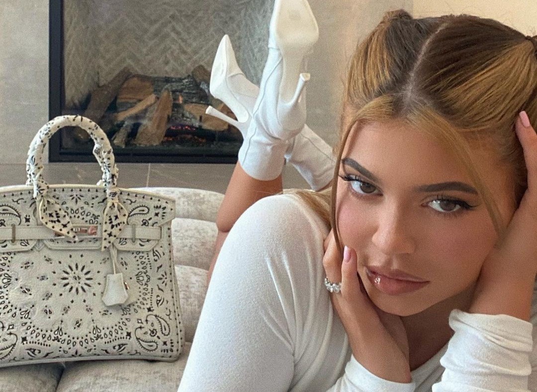 Kylie Jenner, Cardi B tra gia cao de mua tui Hermes theu hinh anh