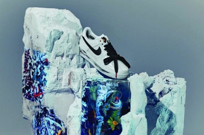 Nike cong bo ngay ban giay hoa cuc moi cua G-Dragon hinh anh