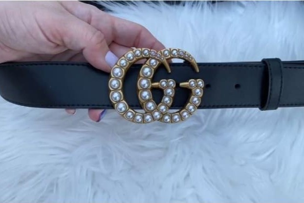 2 nguoi noi tieng bi kien vi ban do Gucci, Dior gia hinh anh