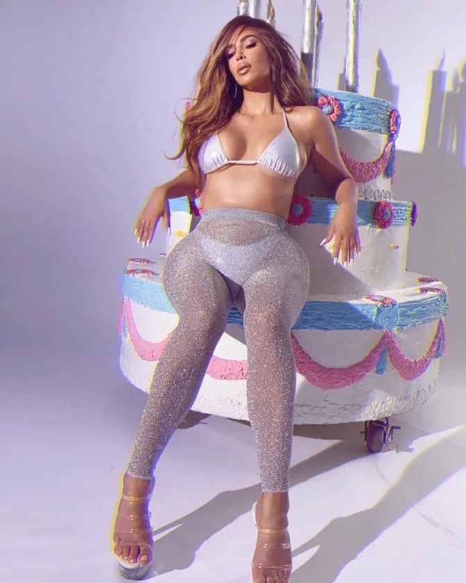 mặc giống kim kardashian ảnh 3 mac giong kim kardashian anh 3