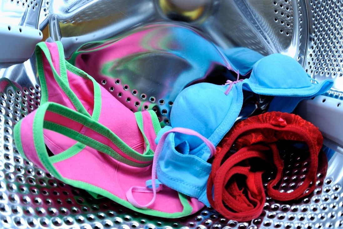 cach giat ao nguc anh 1