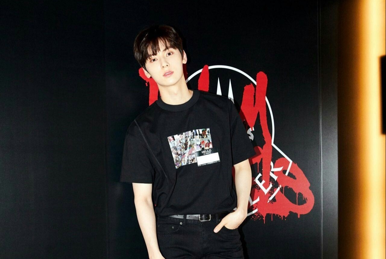 Minhyun lam dai su cho hang Moncler 3 nam lien tiep hinh anh