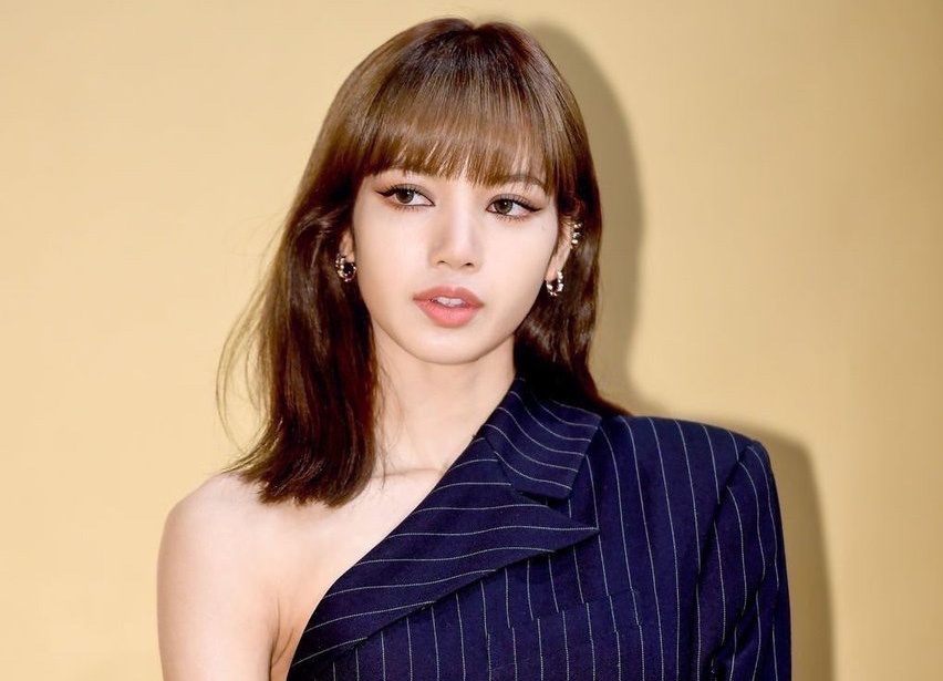 Lisa duoc moi lam giam khao thoi trang tai Phap hinh anh