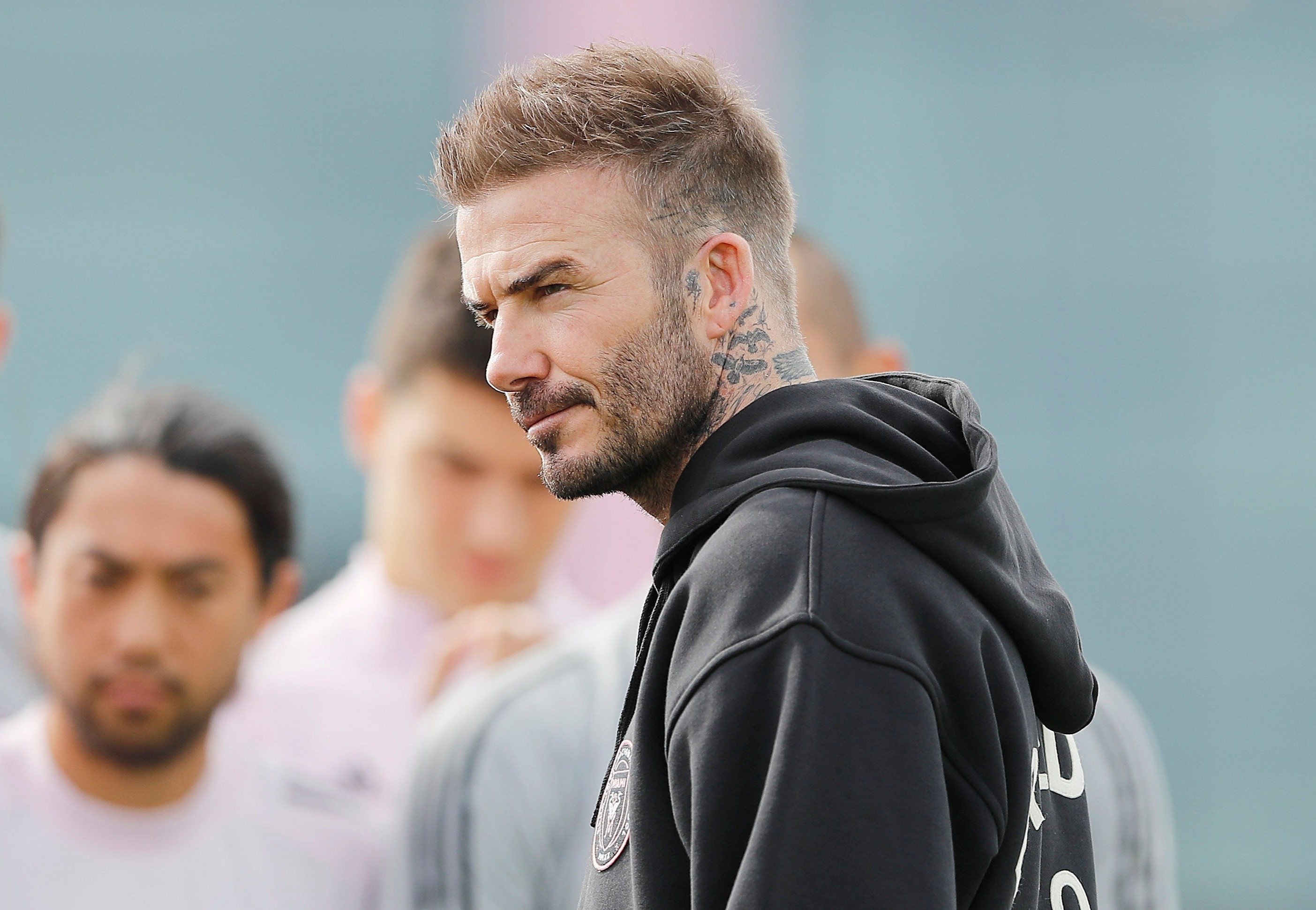 4 nguoi noi tieng co kieu toc sanh dieu hinh anh