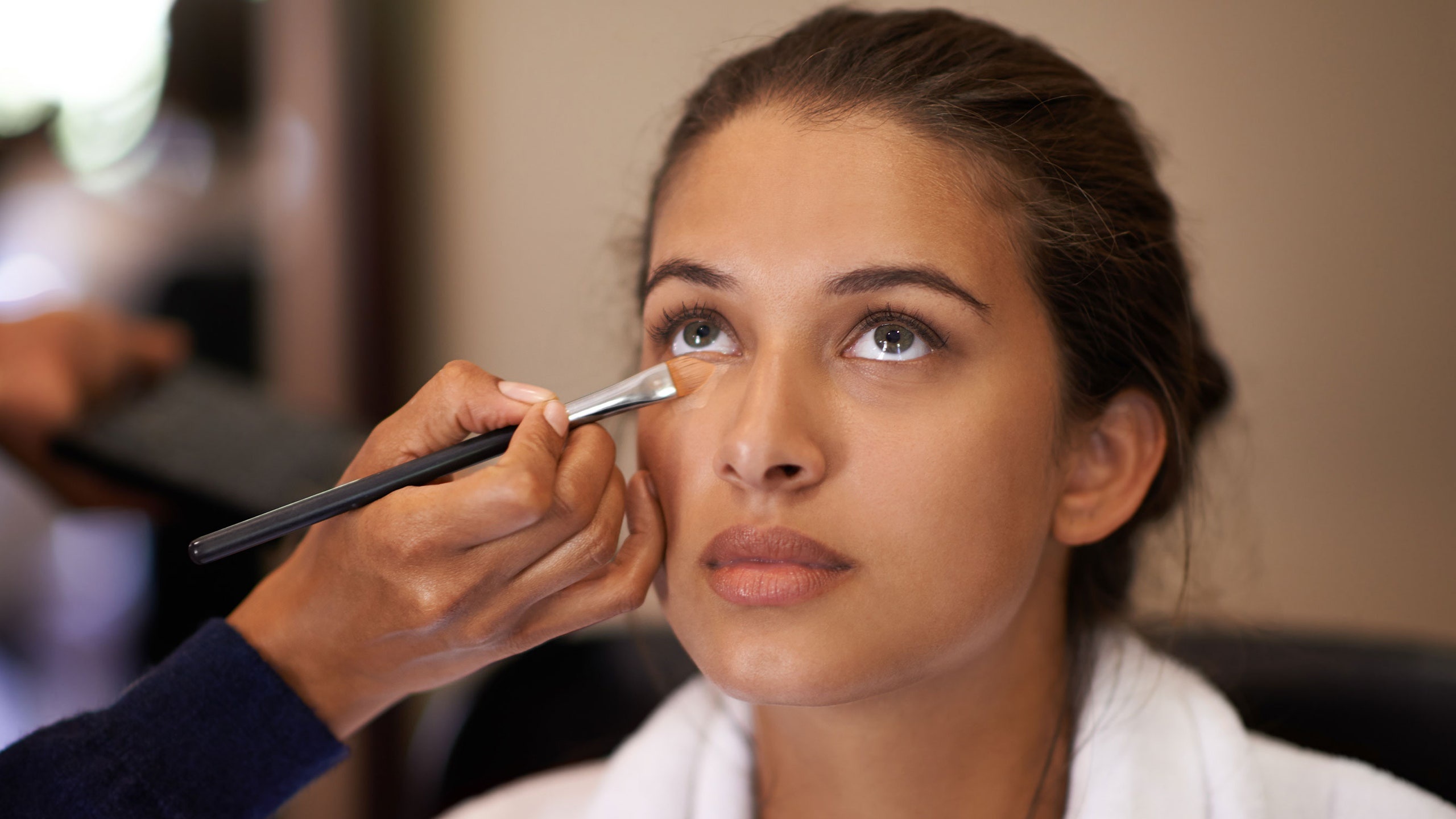 cách nhận biết đồ makeup còn dùng được ảnh 3 cach nhan biet do makeup con dung duoc anh 3