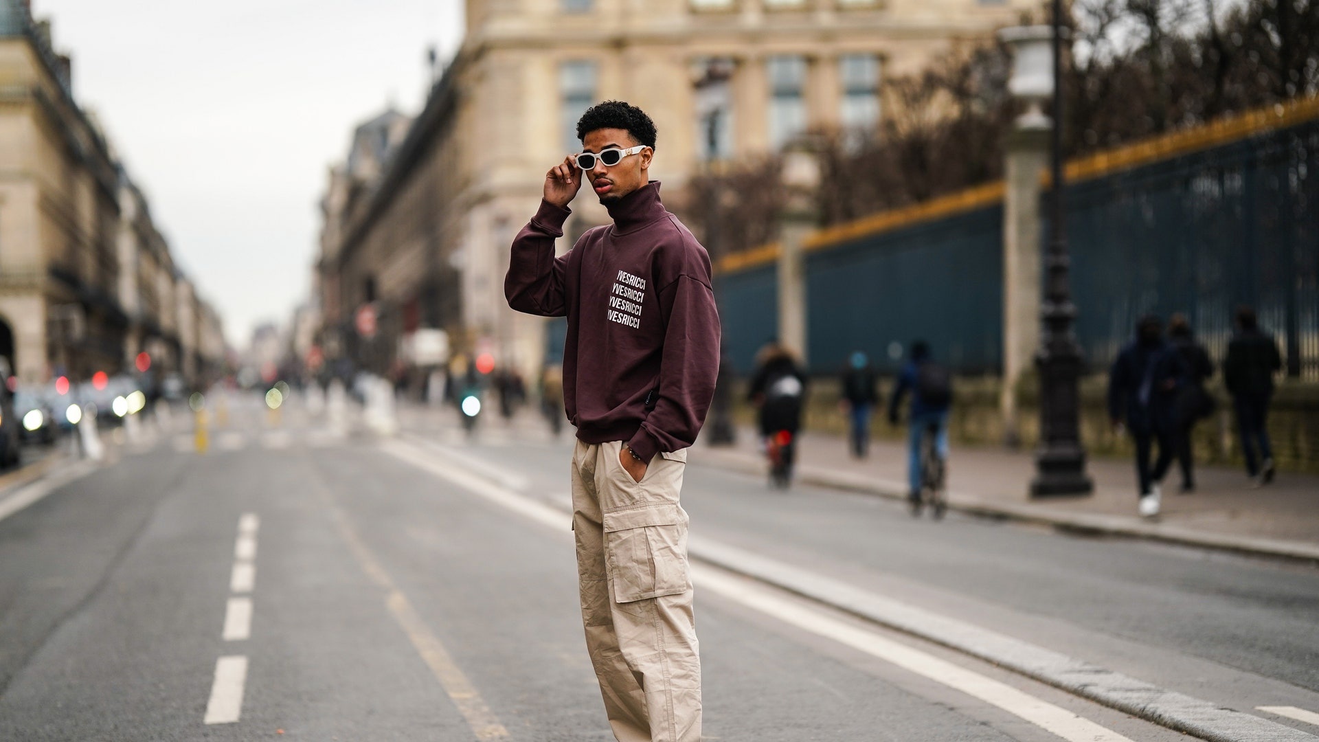 cach phoi do quan tui hop anh 1