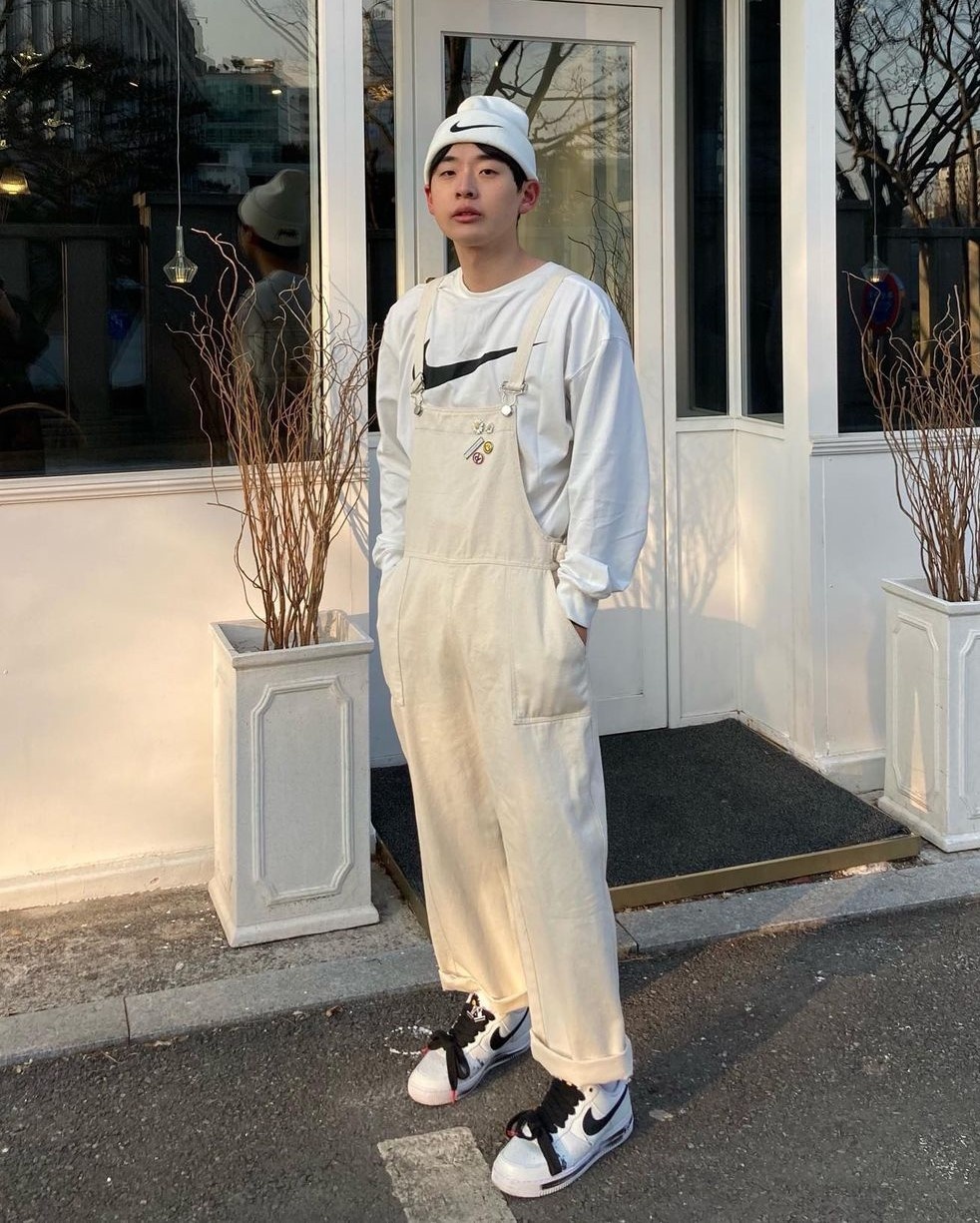 phoi sneaker nam anh 1