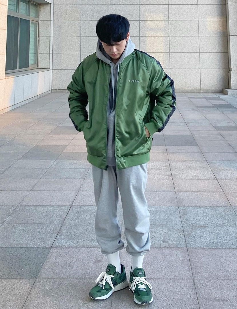 phoi sneaker nam anh 12