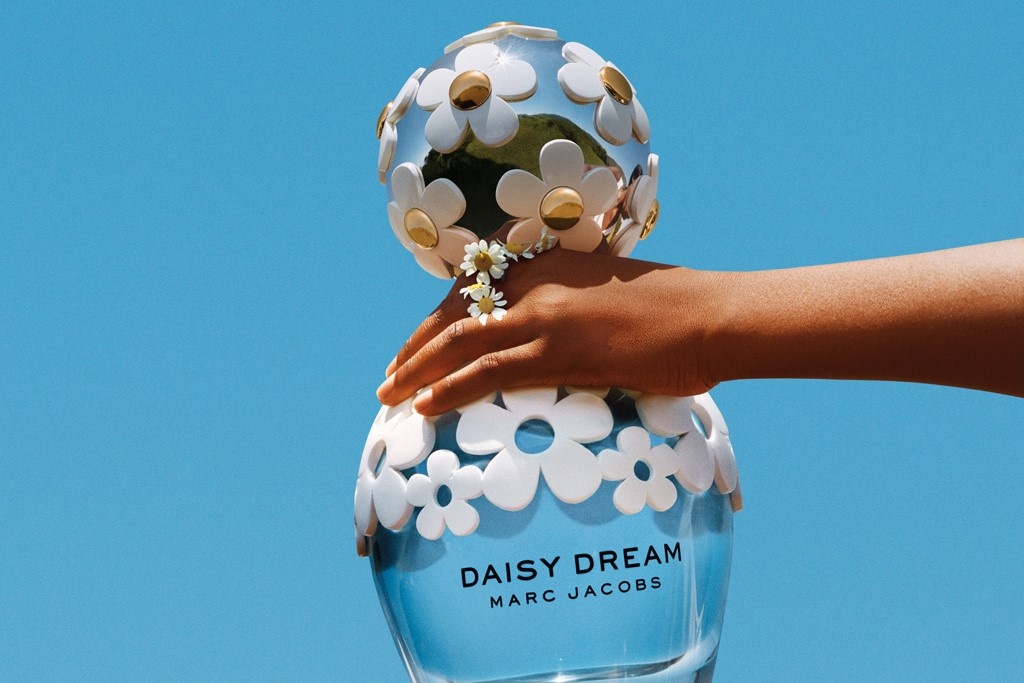 10 chai nuoc hoa phu nu nen mua vao mua he hinh anh