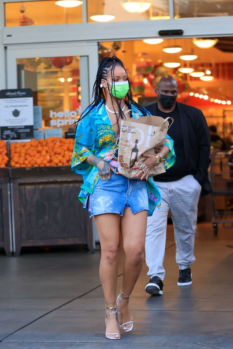 rihanna mặc đồ lông ảnh 3 rihanna mac do long anh 3