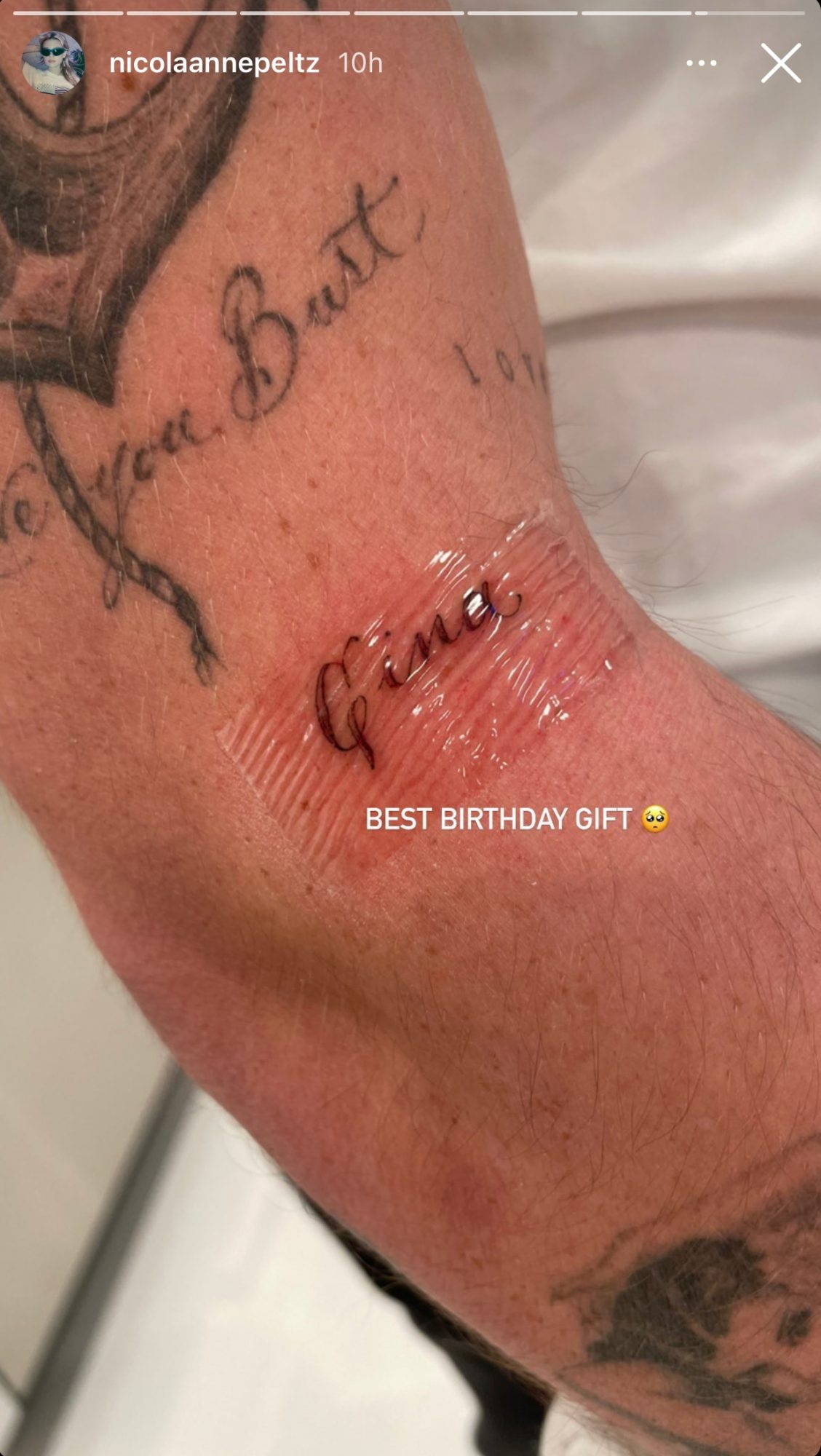 y nghia hinh xam cua brooklyn beckham anh 1