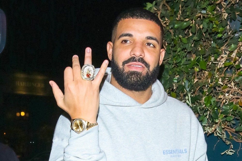 nghe si hip hop deo dong ho gi anh 8