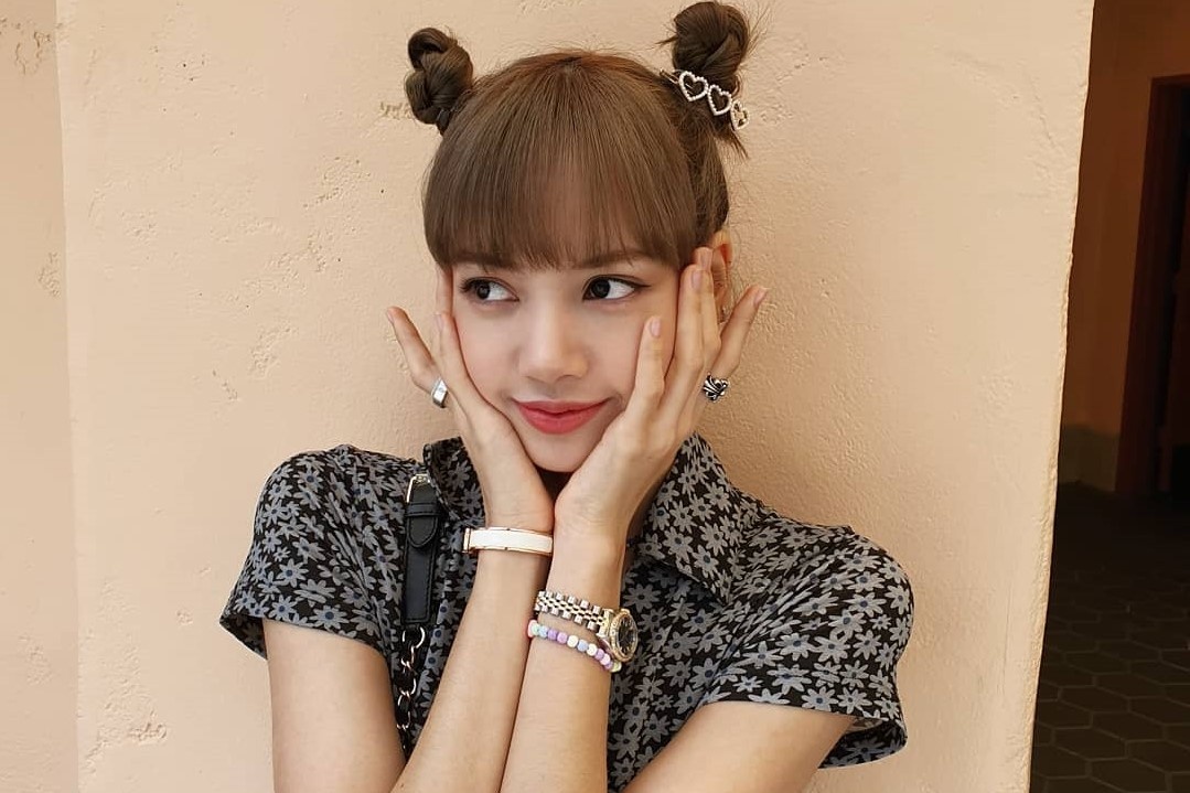 Lisa va dan sao Han deo dong ho xa xi nao? hinh anh