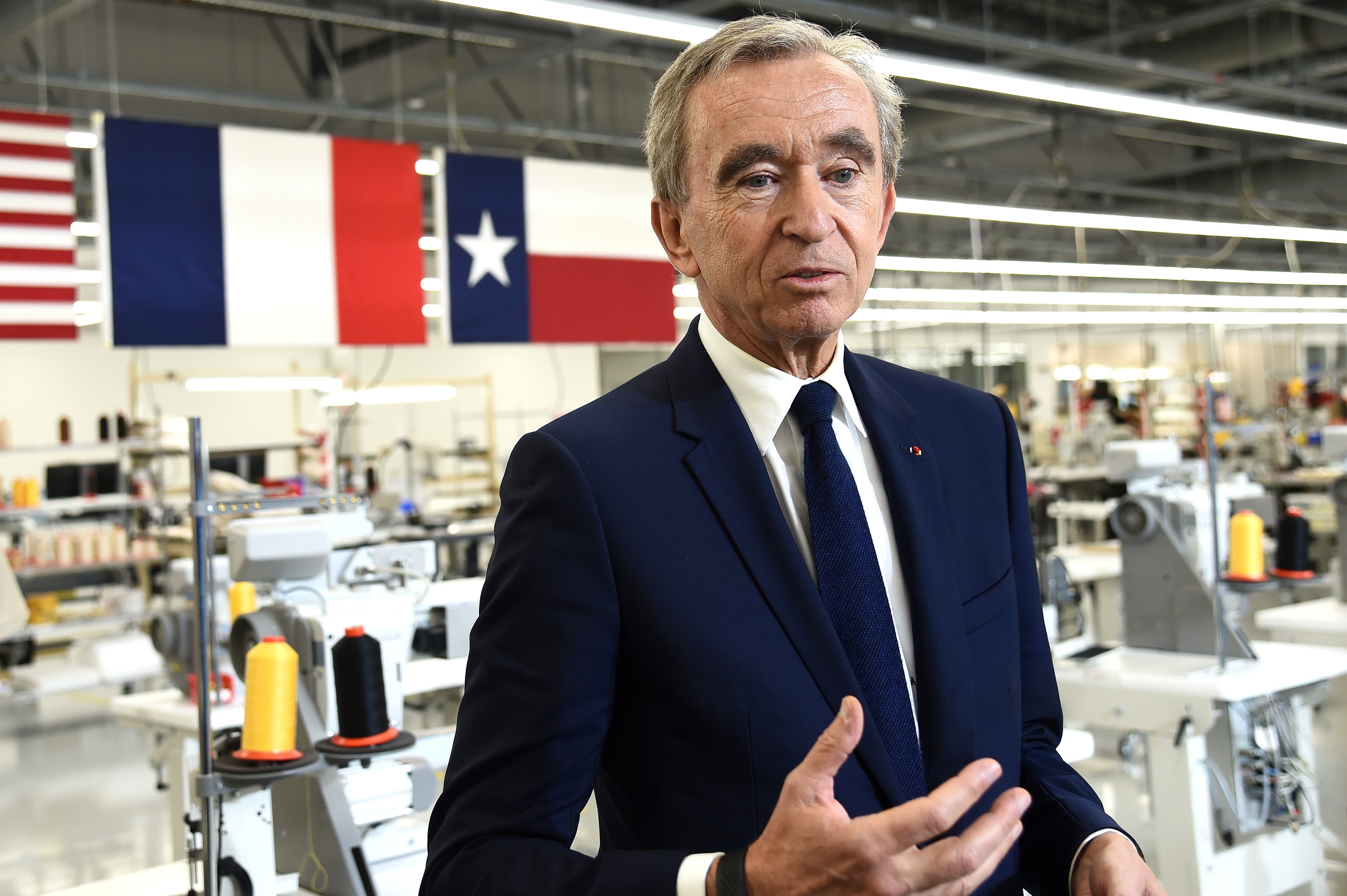 ong hoang xa xi Bernard Arnault kiem tien the nao anh 2