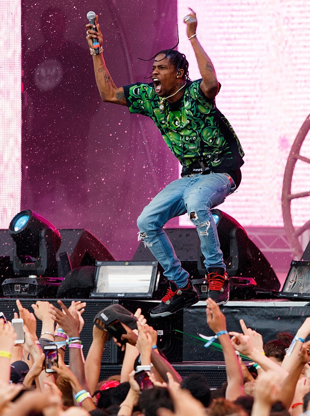 nhan vat anh huong nhat den thoi trang anh 10