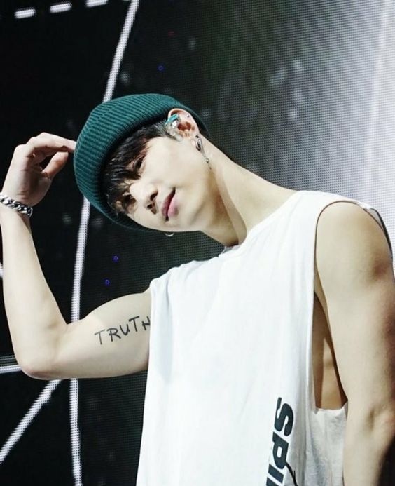 hình xăm sao hàn ảnh 11 hinh xam sao han anh 11